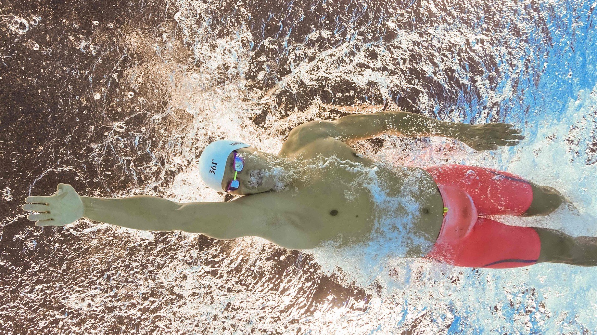 美澳蝶泳选手出发滑行距离更长,蝶泳speedo